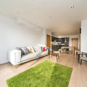 New 2bd Flat 4mins To Excel Centre Fast City Links Apartment