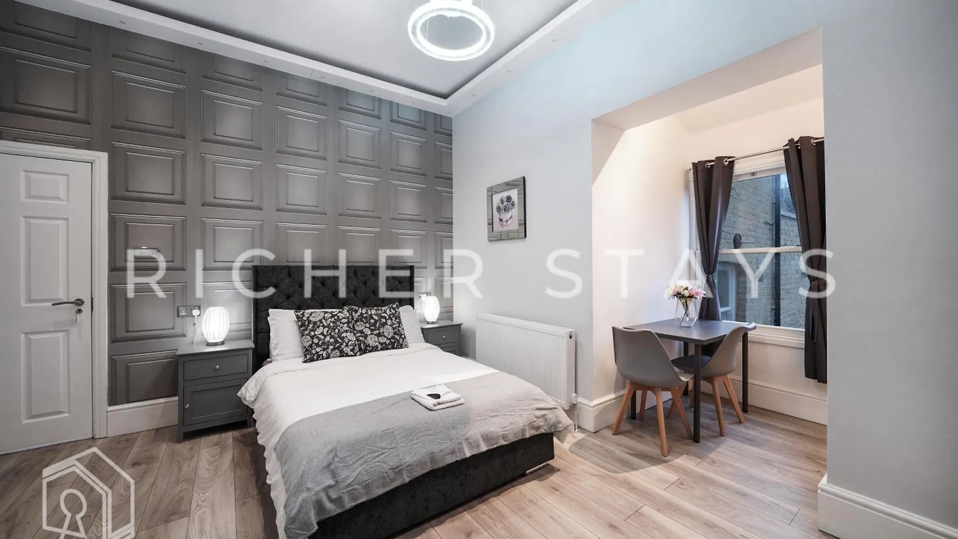 Hackney Suites - En-Suite Rooms & Amenities London 4*,