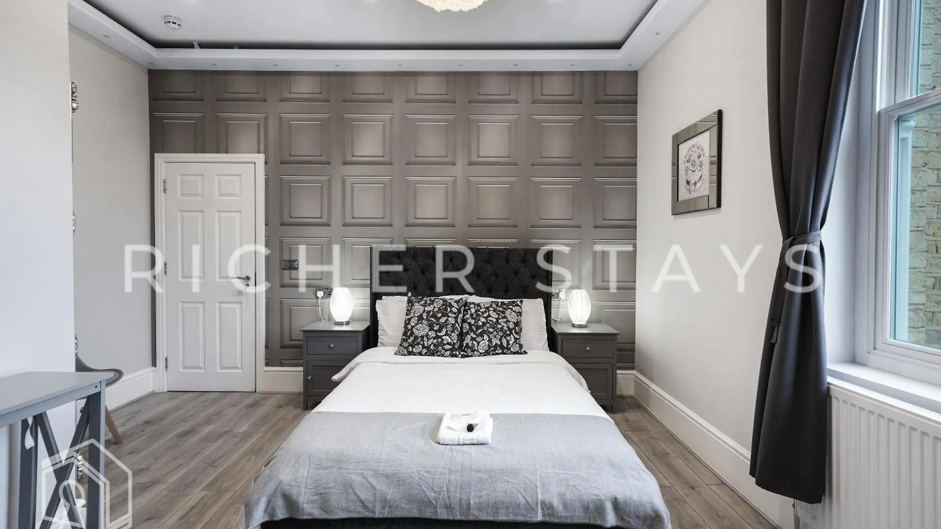 Hackney Suites - En-Suite Rooms & Amenities London Hotel
