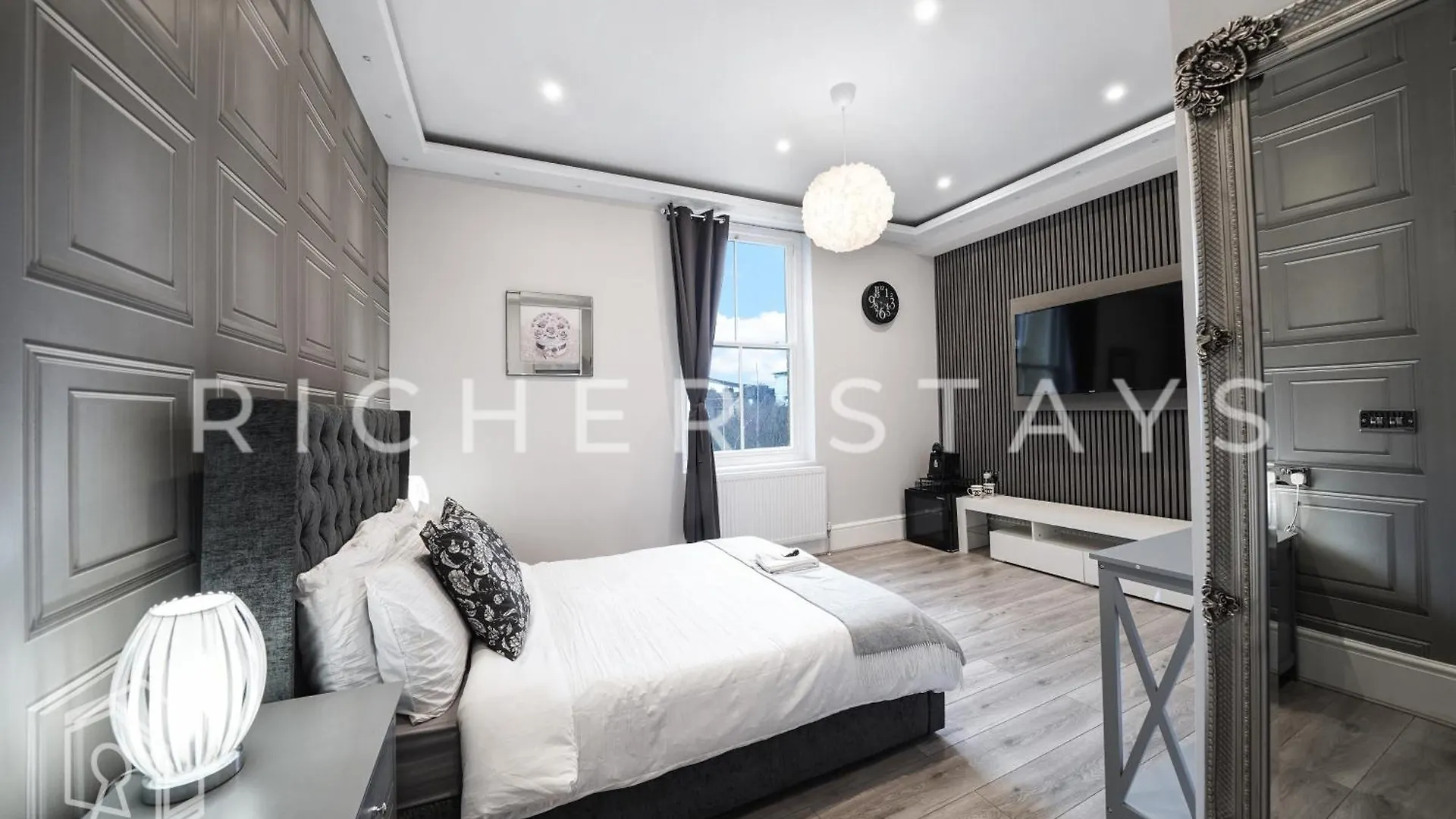Hackney Suites - En-Suite Rooms & Amenities London
